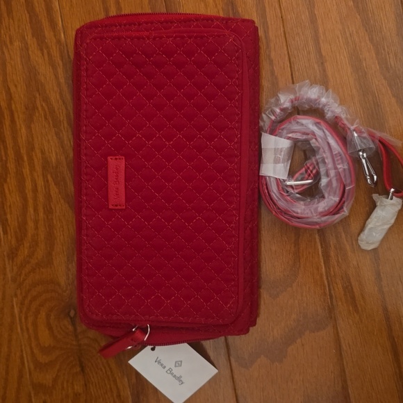Vera Bradley Iconic Deluxe All Together Crossbody Cardinal Red - Picture 2 of 8